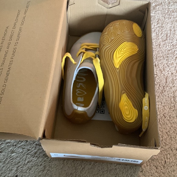 NEW Vivobarefoot x Little Sun Addis Sneakers 12 30 - Picture 3 of 3